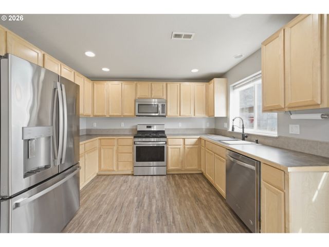 237 Nw SAGAN Loop, Sheridan, OR 97378