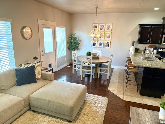 146 E CARBONELL WAY, Saratoga Springs, UT 84045