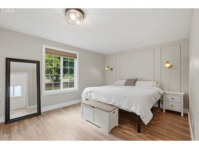 30425 Se HIGHWAY 211, Eagle Creek, OR 97022