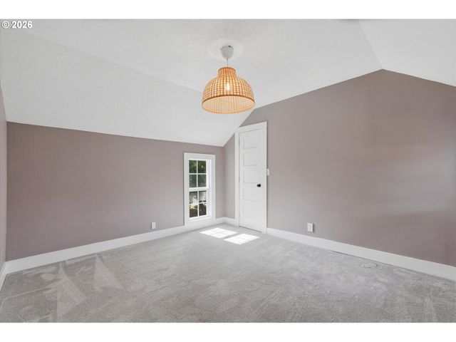 30425 Se HIGHWAY 211, Eagle Creek, OR 97022