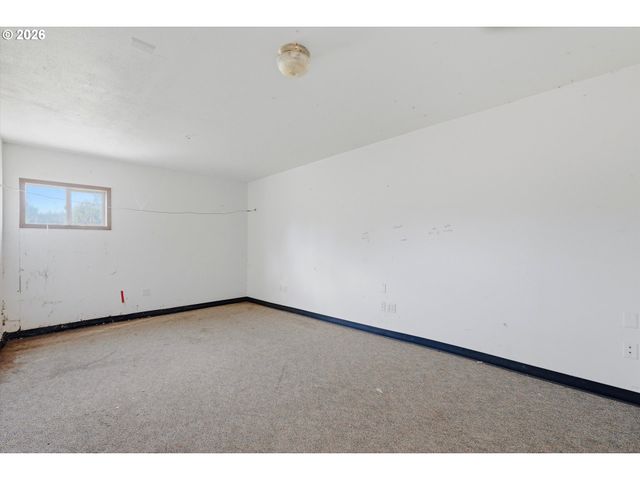 30425 Se HIGHWAY 211, Eagle Creek, OR 97022