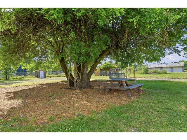 30425 Se HIGHWAY 211, Eagle Creek, OR 97022