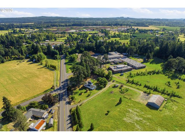 30425 Se HIGHWAY 211, Eagle Creek, OR 97022