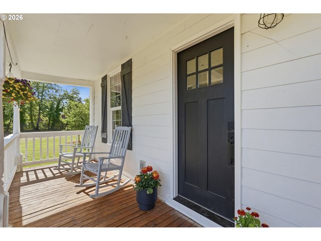 30425 Se HIGHWAY 211, Eagle Creek, OR 97022
