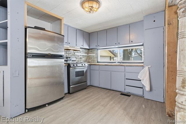 4120 Velma Drive, Fort Gratiot, MI 48059