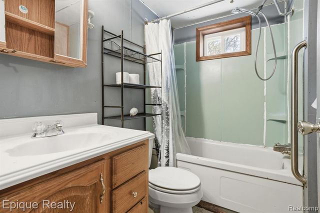 4120 Velma Drive, Fort Gratiot, MI 48059