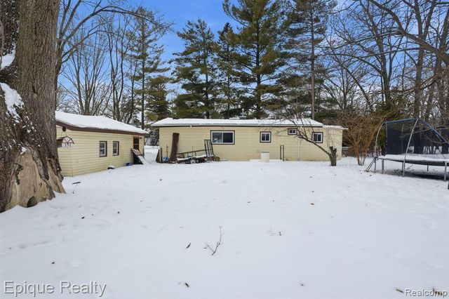 4120 Velma Drive, Fort Gratiot, MI 48059