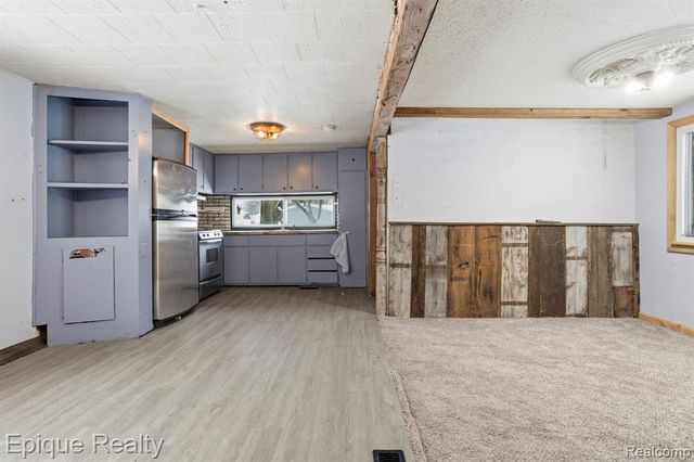 4120 Velma Drive, Fort Gratiot, MI 48059