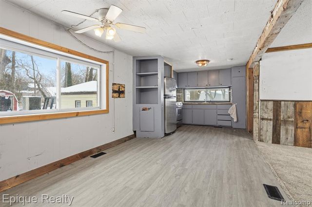 4120 Velma Drive, Fort Gratiot, MI 48059