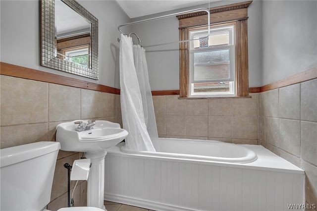 89 Fields Avenue, Buffalo, NY 14210