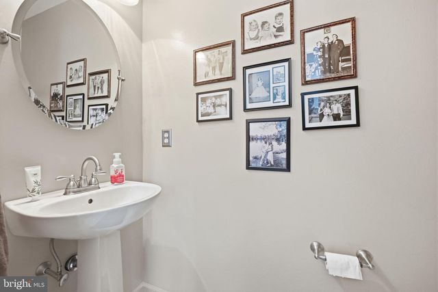 7207 SHEFFIELD DR, Yardley, PA 19067