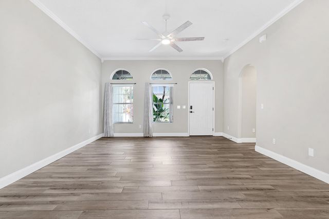 50 Breeze Hill Ln, Palm Coast, FL 32137