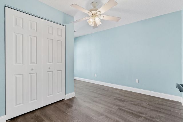 50 Breeze Hill Ln, Palm Coast, FL 32137