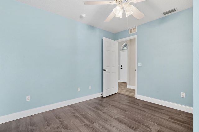 50 Breeze Hill Ln, Palm Coast, FL 32137