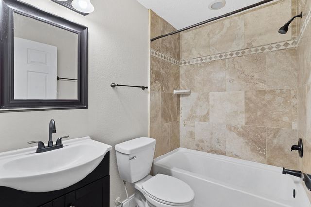 50 Breeze Hill Ln, Palm Coast, FL 32137