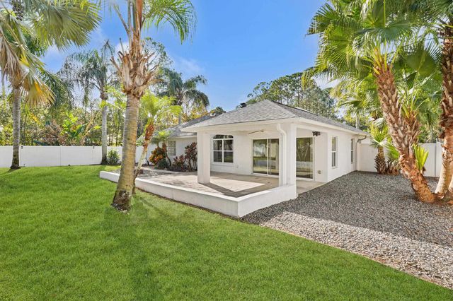 50 Breeze Hill Ln, Palm Coast, FL 32137