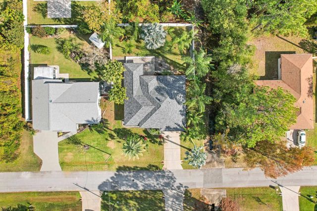 50 Breeze Hill Ln, Palm Coast, FL 32137