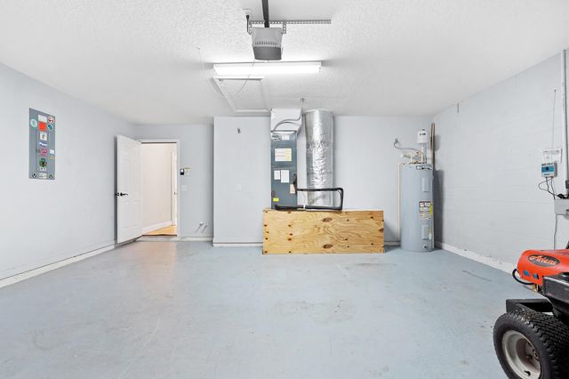 50 Breeze Hill Ln, Palm Coast, FL 32137