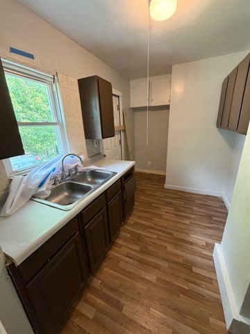 1028 Campbell Street, Flint, MI 48507