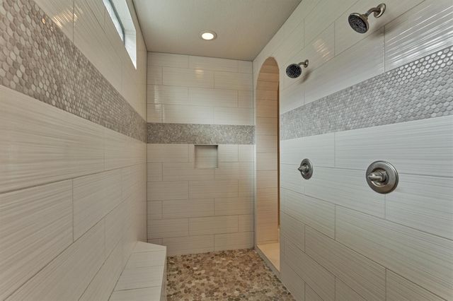 25 Post Shadow Estate Drive, Spring, TX 77389