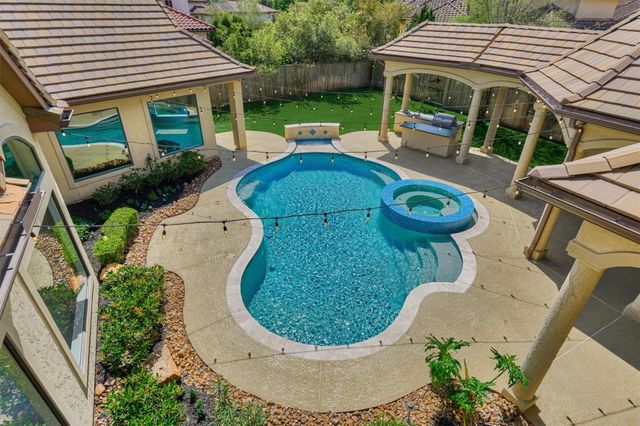 25 Post Shadow Estate Drive, Spring, TX 77389