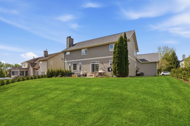 34460 N Eastings Way, Gurnee, IL 60031