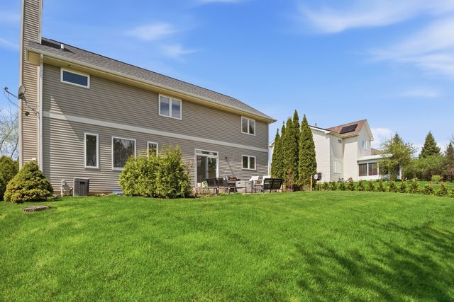 34460 N Eastings Way, Gurnee, IL 60031