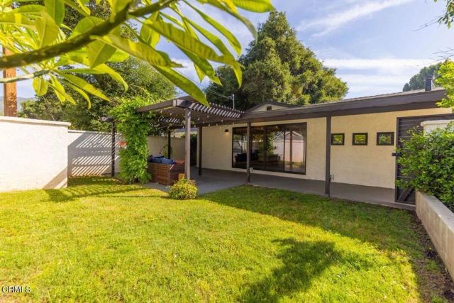 240 N Padre Juan Avenue, Ojai, CA 93023