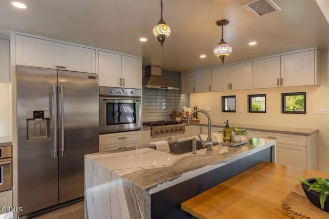 240 N Padre Juan Avenue, Ojai, CA 93023