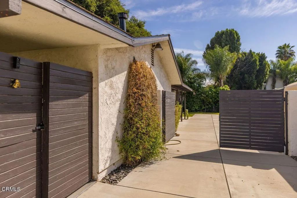 240 N Padre Juan Avenue, Ojai, CA 93023