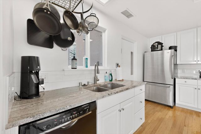 3325 Wilway Avenue NE, Albuquerque, NM 87106