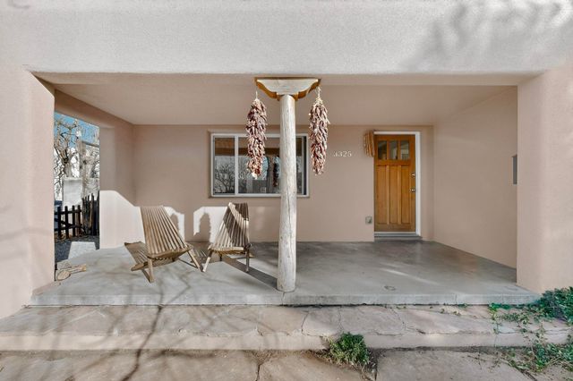 3325 Wilway Avenue NE, Albuquerque, NM 87106