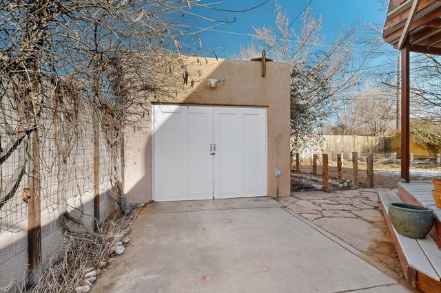 3325 Wilway Avenue NE, Albuquerque, NM 87106