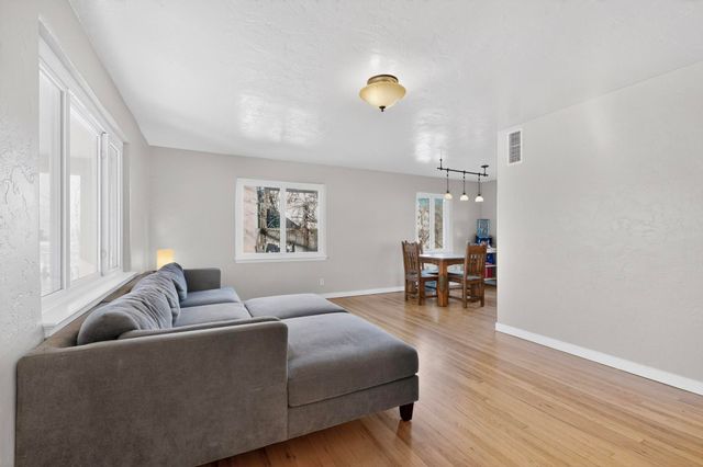 3325 Wilway Avenue NE, Albuquerque, NM 87106