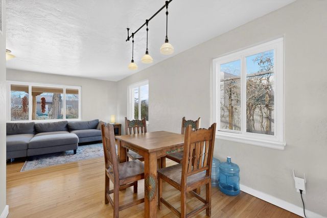 3325 Wilway Avenue NE, Albuquerque, NM 87106