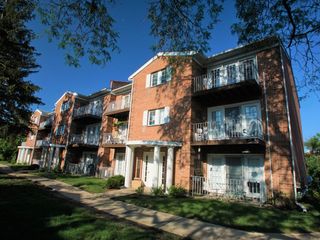 684 QUINCY BRIDGE Lane 302, Glenview, IL 60025