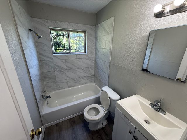 2213 Lea Crest Drive, Dallas, TX 75216