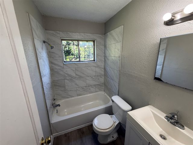 2213 Lea Crest Drive, Dallas, TX 75216