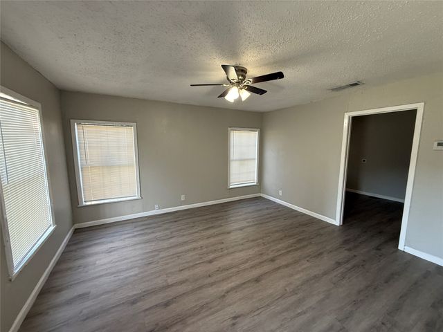 2213 Lea Crest Drive, Dallas, TX 75216