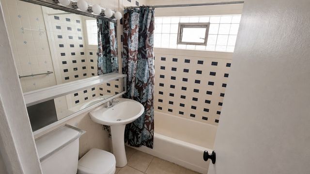 1122 W Lunt Avenue 2D, Chicago, IL 60626