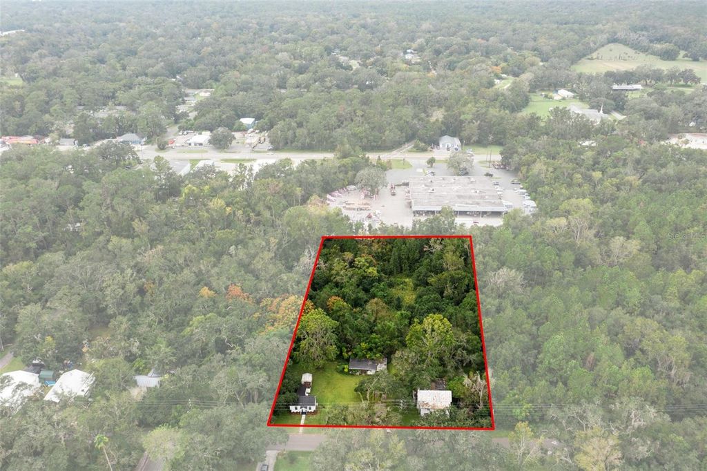 Image 2 of property listing at 515 STAFFORD AVENUE, Brooksville, FL 34601