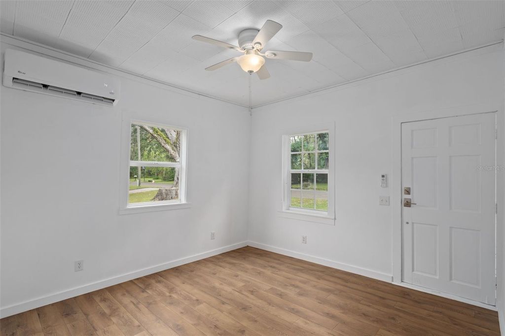Image 9 of property listing at 515 STAFFORD AVENUE, Brooksville, FL 34601