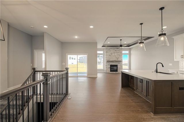 1152 SW Whitby Drive, Lee's Summit, MO 64083