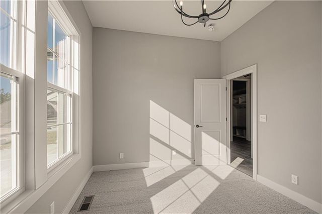 1152 SW Whitby Drive, Lee's Summit, MO 64083