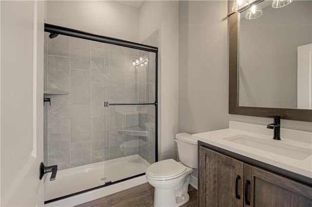 1152 SW Whitby Drive, Lee's Summit, MO 64083