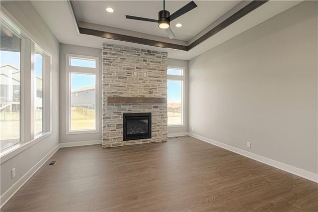 1152 SW Whitby Drive, Lee's Summit, MO 64083