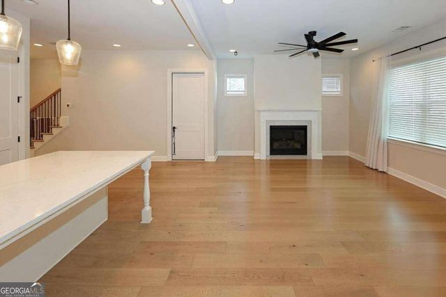 1860 NW Commons Place, Atlanta, GA 30318