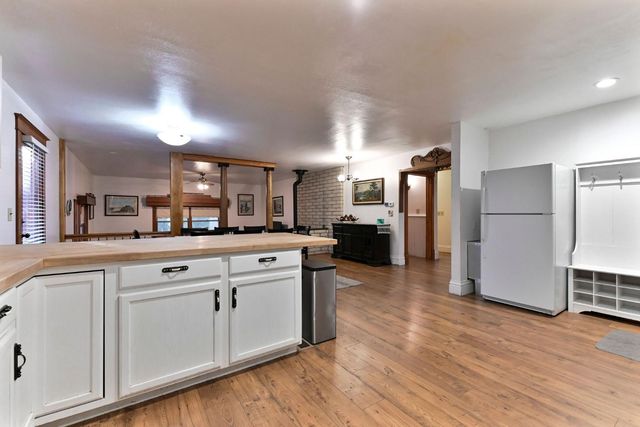 5276 Hwy 4, Hathaway Pines, CA 95233