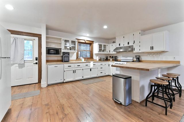 5276 Hwy 4, Hathaway Pines, CA 95233