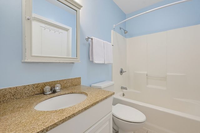 24 S Bulfinch St 201, North Attleboro, MA 02760